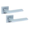 ULTRA ручка на кв. розетці R21.190 MCP/WH