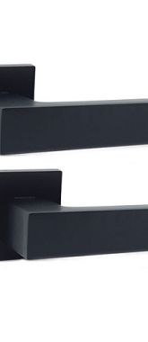 ULTRA ручка на кв. розетці R21.210 MBP